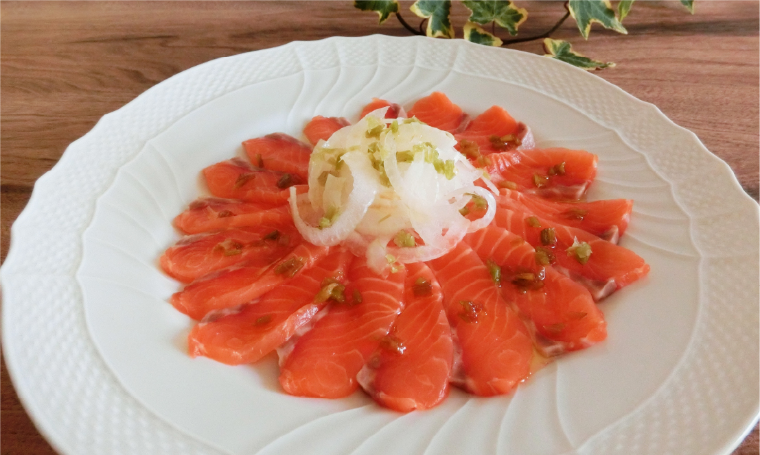Salmon carpaccio