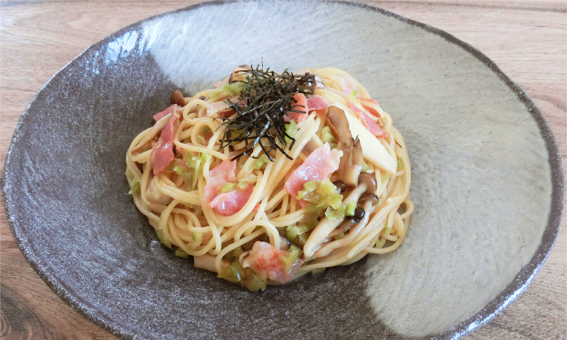 Mushroom pasta with wasabi and soy sauce